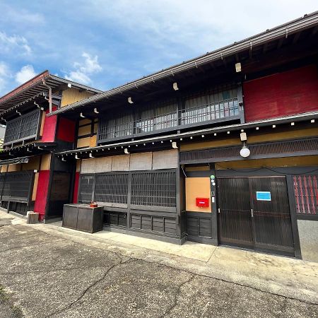 Hostel Murasaki Ryokan تاكاياما المظهر الخارجي الصورة