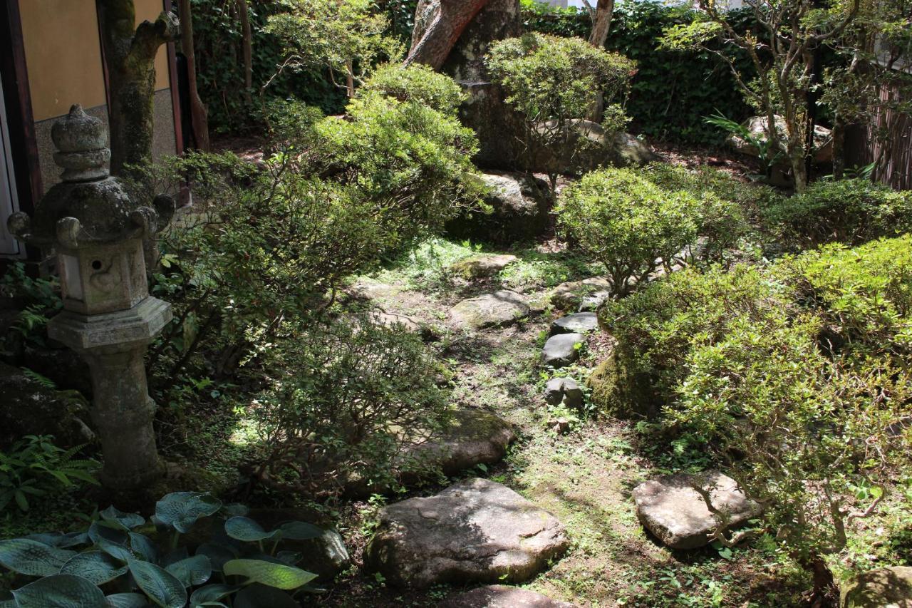 Hostel Murasaki Ryokan تاكاياما المظهر الخارجي الصورة