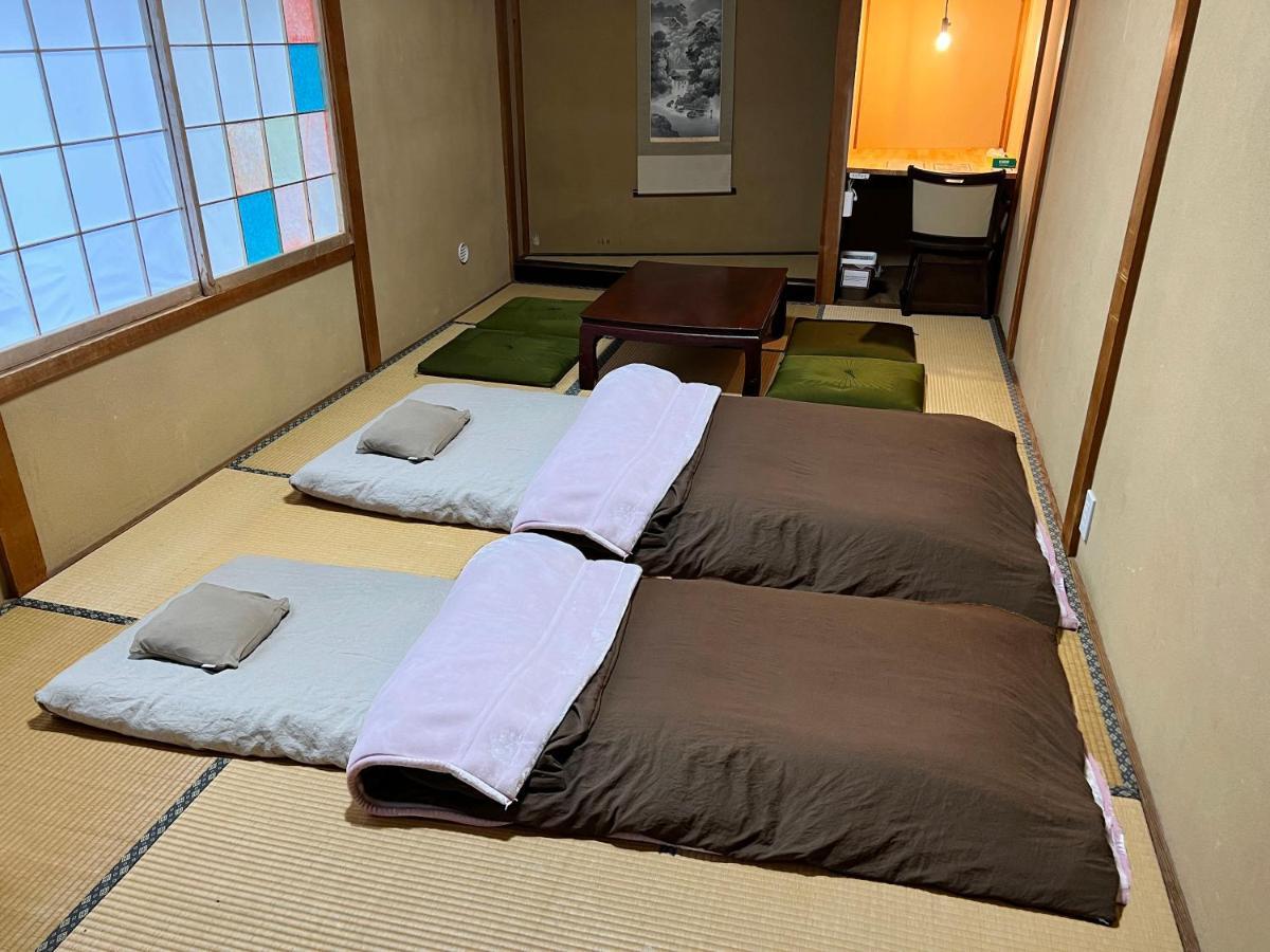 Hostel Murasaki Ryokan تاكاياما المظهر الخارجي الصورة
