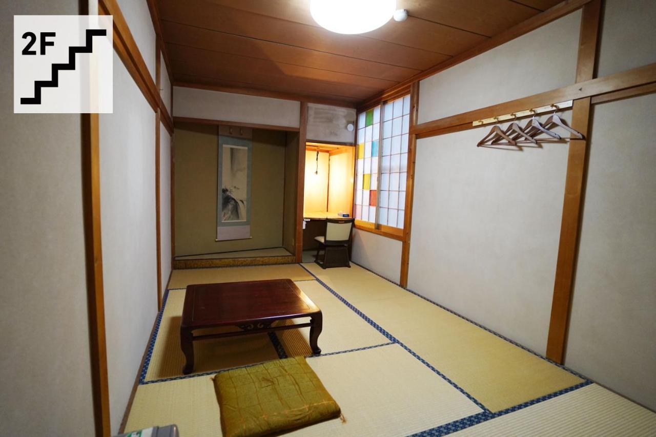 Hostel Murasaki Ryokan تاكاياما المظهر الخارجي الصورة