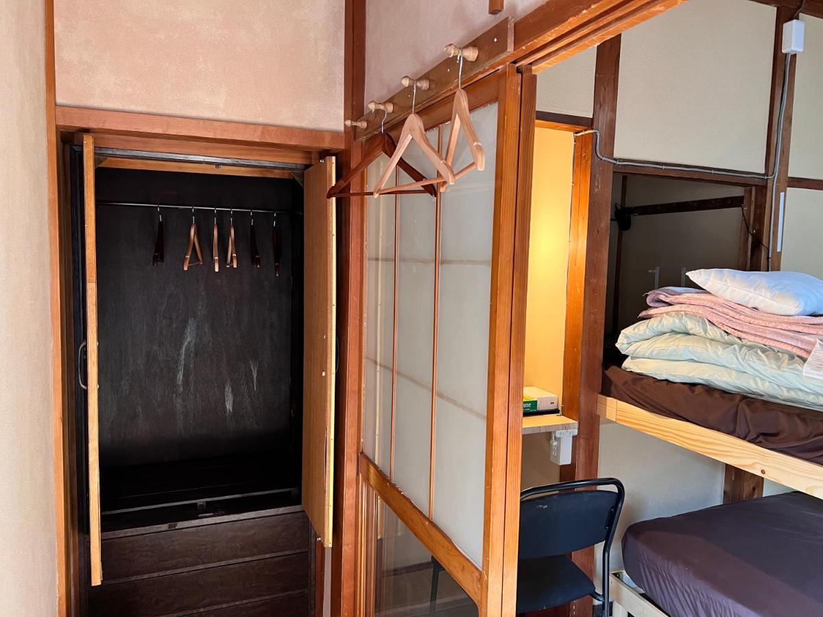 Hostel Murasaki Ryokan تاكاياما المظهر الخارجي الصورة