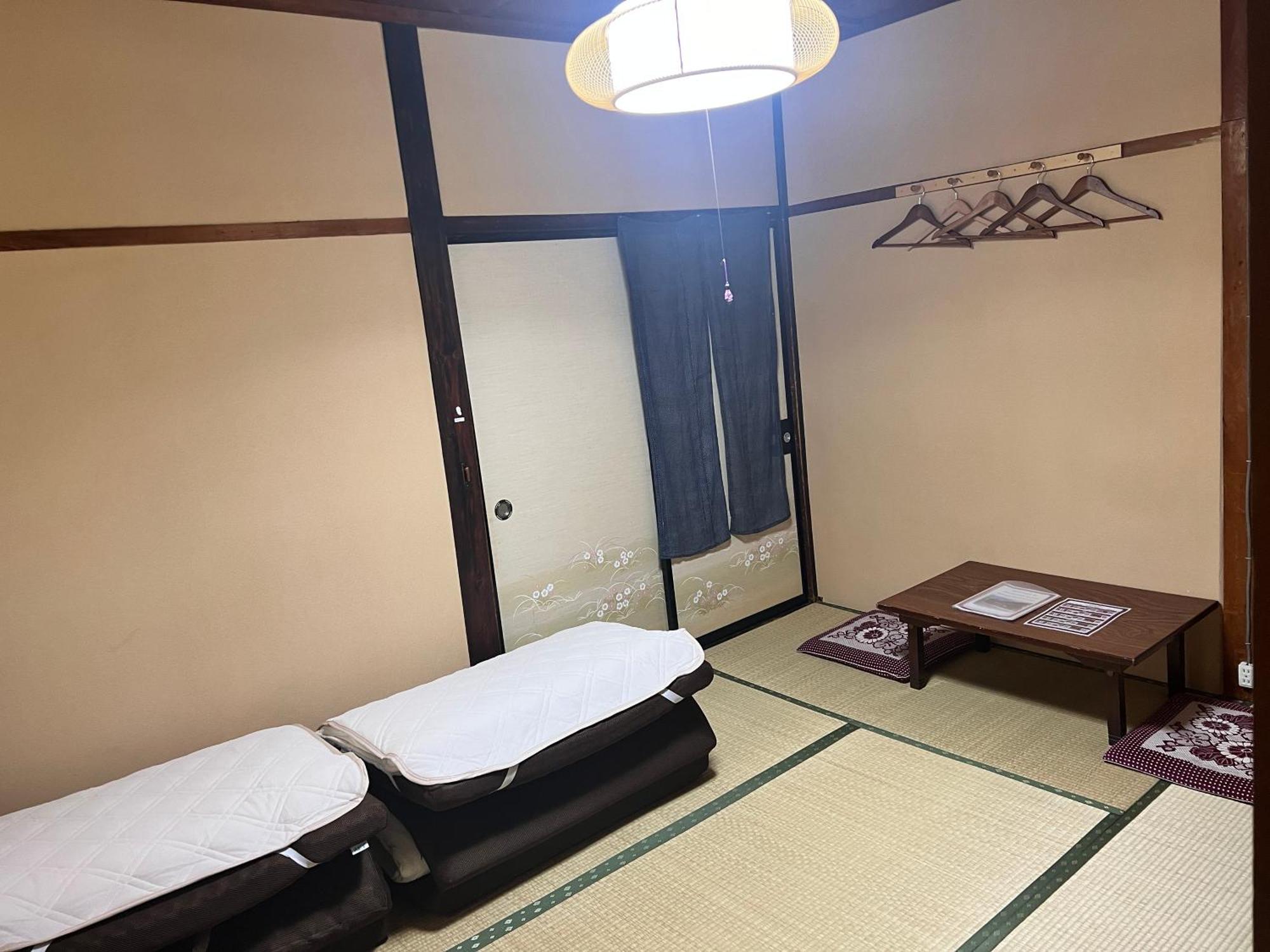 Hostel Murasaki Ryokan تاكاياما المظهر الخارجي الصورة