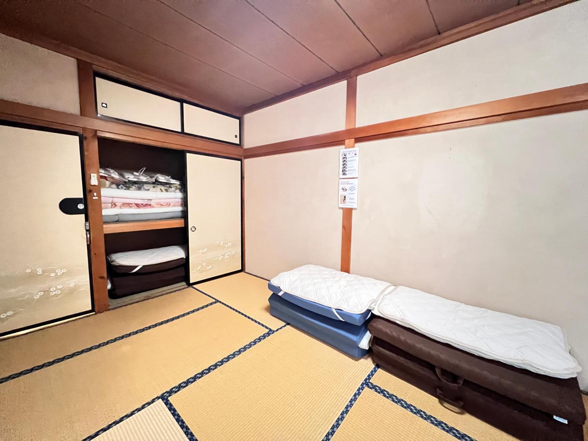 Hostel Murasaki Ryokan تاكاياما المظهر الخارجي الصورة