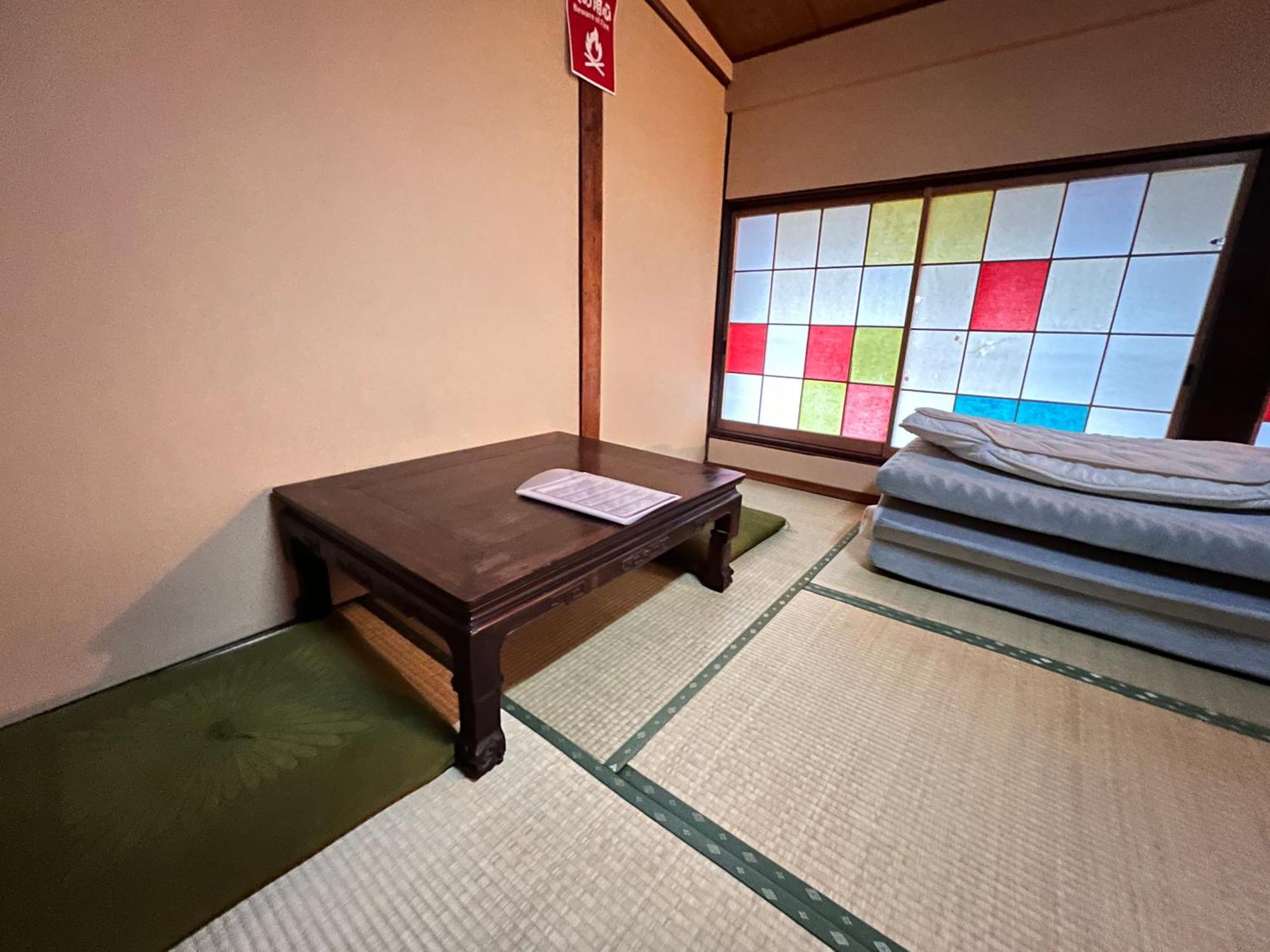Hostel Murasaki Ryokan تاكاياما المظهر الخارجي الصورة