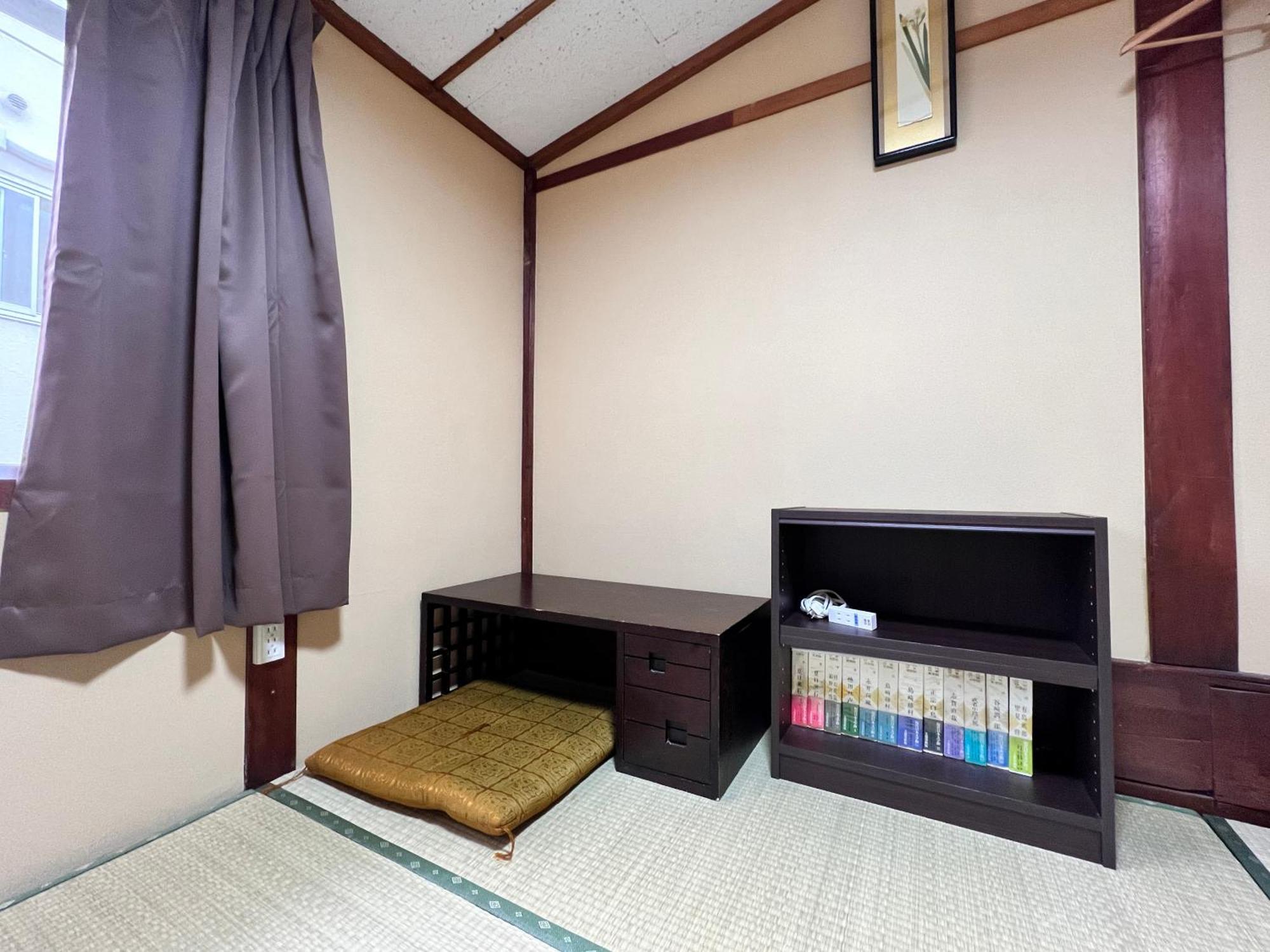 Hostel Murasaki Ryokan تاكاياما المظهر الخارجي الصورة