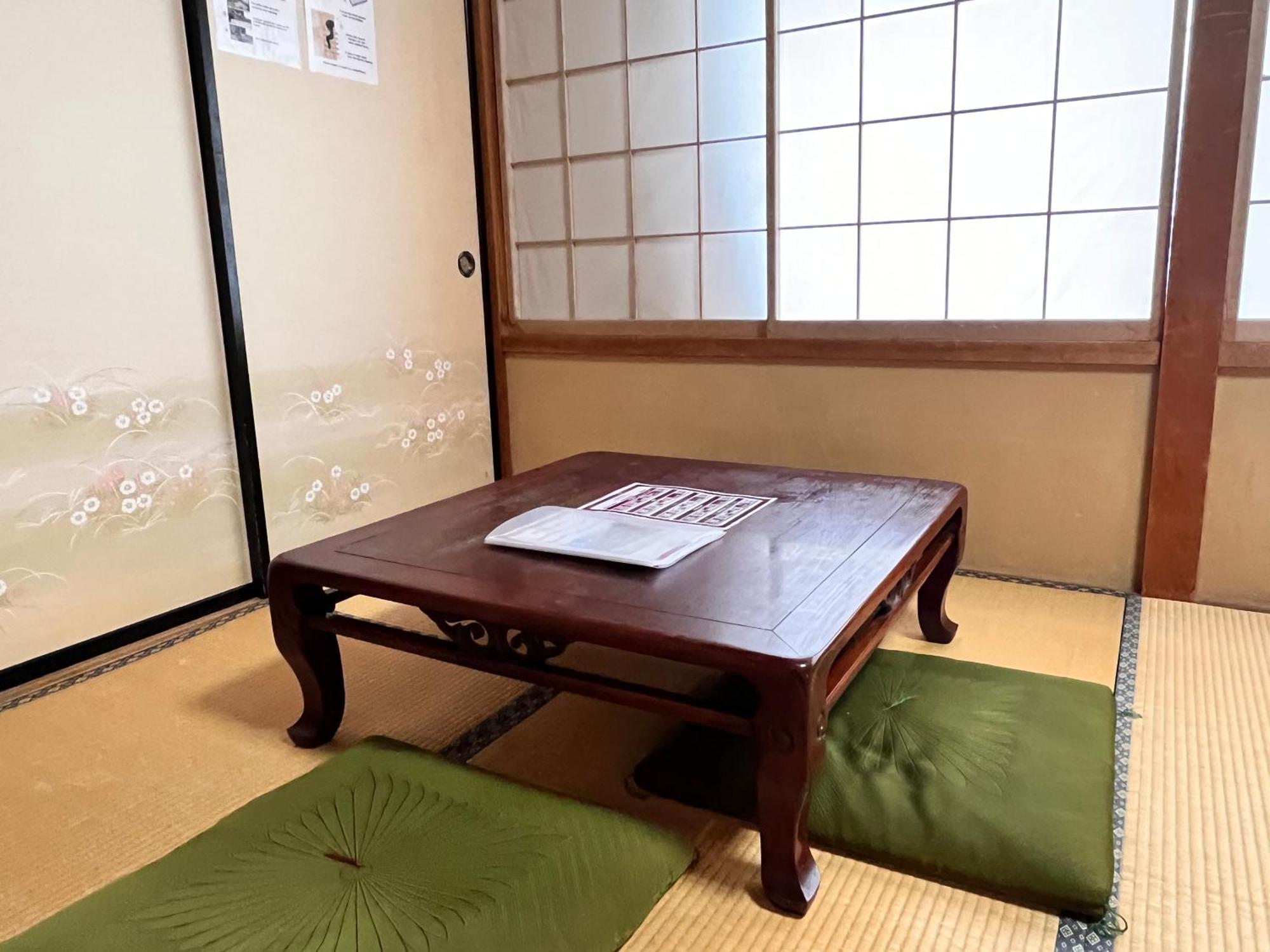 Hostel Murasaki Ryokan تاكاياما المظهر الخارجي الصورة